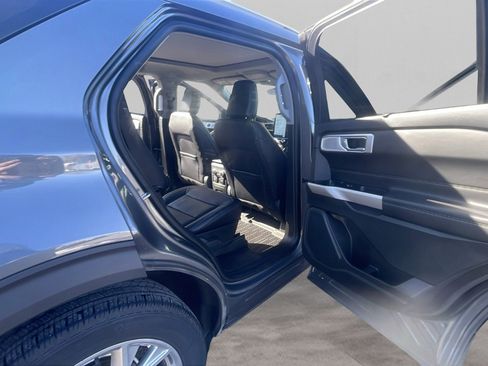 Used 2023 Ford Explorer Limited w/ Limited Technology Package image 22