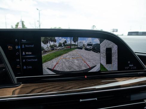Used 2023 Cadillac Escalade Sport Platinum RWD image 42