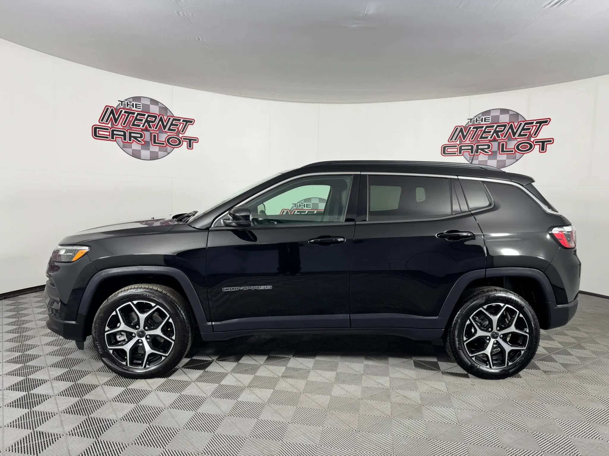 Used 2026 Jeep Compass Limited AWD/4WD image 4