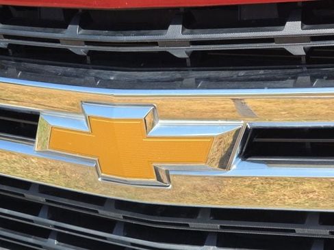 Used 2019 Chevrolet Silverado 1500 LT w/ Texas Edition AWD/4WD image 9