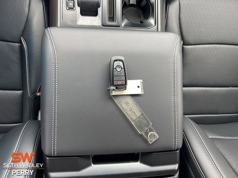 New 2025 Ford F150 Lariat w/ Equipment Group 502A High image 28