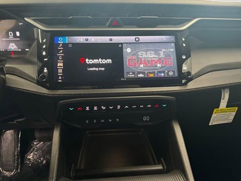 New 2026 Jeep Cherokee Overland image 5