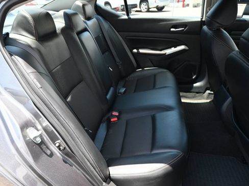 Used 2022 Nissan Altima 2.5 SR FWD image 20
