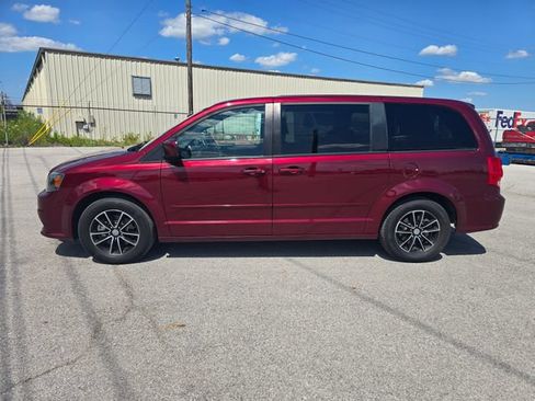 Used 2017 Dodge Grand Caravan GT FWD image 6