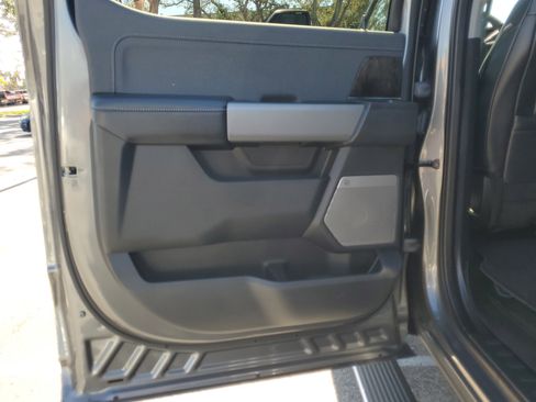 Certified 2024 Ford F250 Lariat w/ Chrome Package image 11