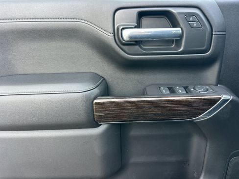 Used 2021 GMC Sierra 1500 SLE image 12