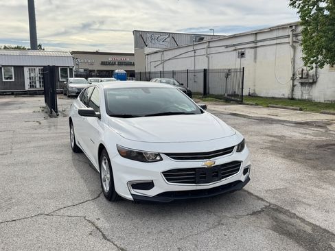 Used 2016 Chevrolet Malibu LS FWD image 1