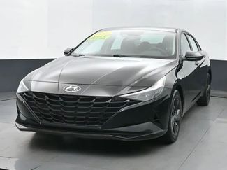 Used 2021 Hyundai Elantra SEL image 1