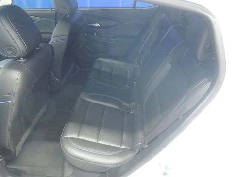 Used 2025 Buick Envista Sport Touring w/ Experience Buick Package FWD image 28