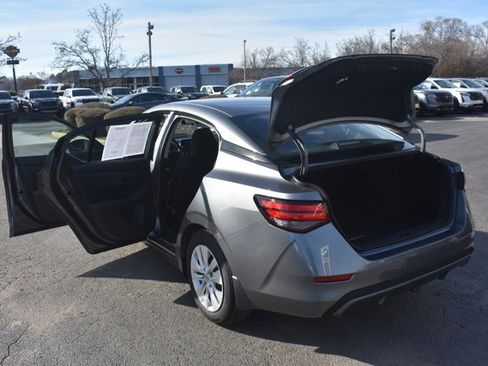 Used 2025 Nissan Sentra S image 13