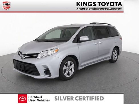 Certified 2018 Toyota Sienna LE FWD image 3