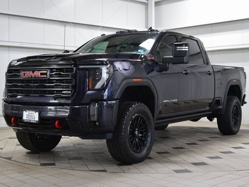 Used 2024 GMC Sierra 2500 AT4 w/ AT4 Premium Plus Package image 3