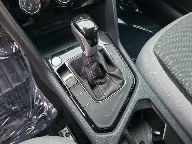 Certified 2024 Volkswagen Taos S FWD image 25
