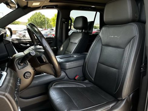 Used 2021 GMC Yukon Denali w/ Denali Ultimate Package AWD/4WD image 28