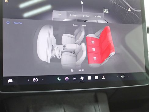 Used 2024 Tesla Model Y Long Range image 19