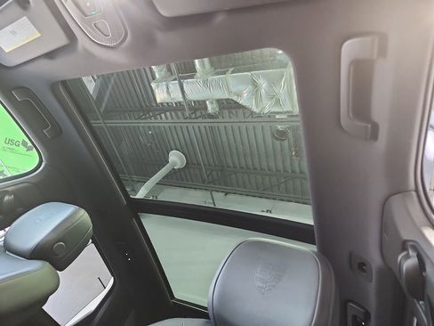 New 2026 Porsche Cayenne image 14