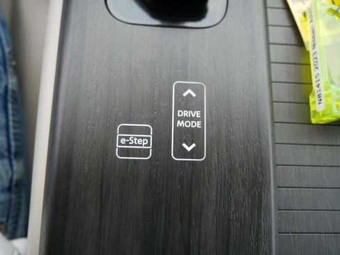 Certified 2023 Nissan Ariya FWD image 22