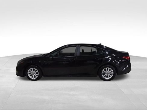 Used 2025 Toyota Camry LE FWD image 6