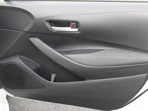 Used 2020 Toyota Corolla LE FWD image 28