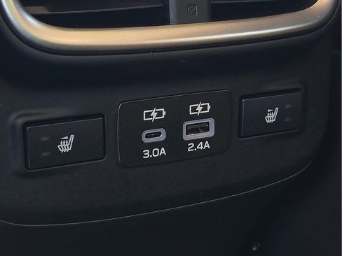 Certified 2023 Subaru Outback Touring AWD/4WD image 11