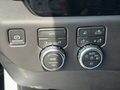 New 2026 GMC Sierra 1500 SLT w/ SLT Convenience Package AWD/4WD image 22