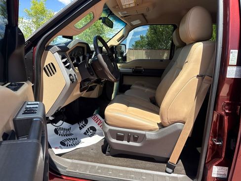 Used 2015 Ford F350 Lariat w/ Lariat Interior Package AWD/4WD image 10