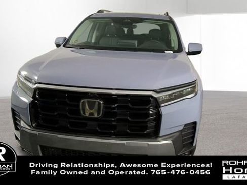 New 2026 Honda Pilot Touring image 3