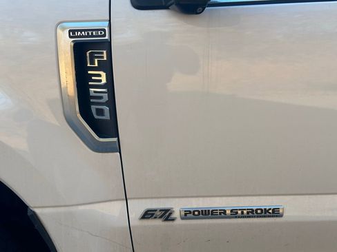 Used 2018 Ford F350 Limited image 6