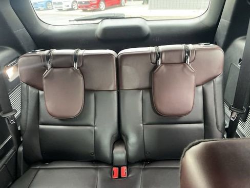 Used 2022 Ford Explorer Platinum w/ Equipment Group 601A AWD/4WD image 23