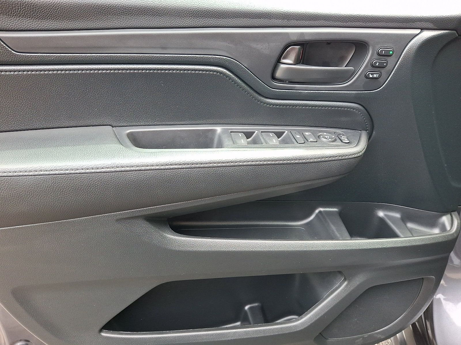 Used 2024 Honda Odyssey EX-L image 13