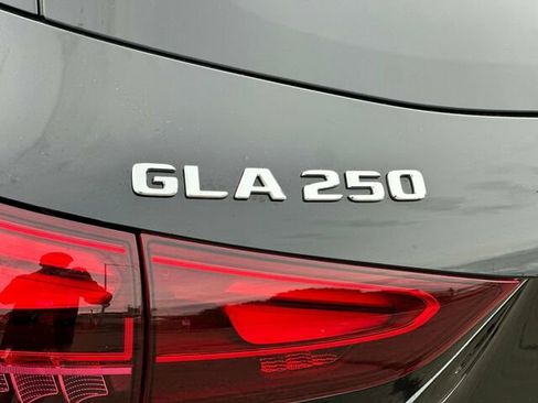 Used 2025 Mercedes-Benz GLA 250 image 35