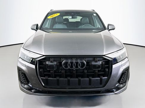 Used 2025 Audi Q7 2.0T Premium w/ Convenience Plus Package AWD/4WD image 2