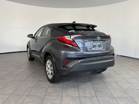 Used 2019 Toyota C-HR LE FWD image 3