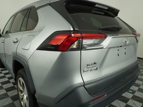 Used 2023 Toyota RAV4 LE FWD image 12