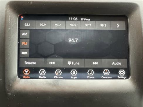 Used 2019 Jeep Cherokee Latitude w/ Popular Appearance Group image 10