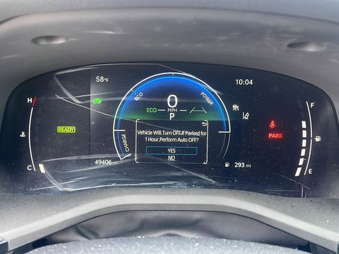 Used 2025 Toyota Camry SE image 13