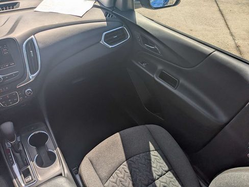 Used 2024 Chevrolet Equinox LT AWD/4WD image 18