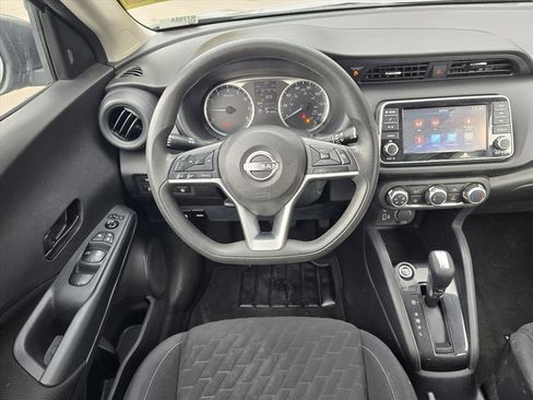 Used 2022 Nissan Kicks S image 10