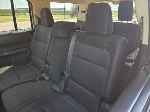 Used 2018 Ford Flex SE FWD image 41