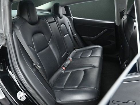 Used 2022 Tesla Model 3 Long Range image 18