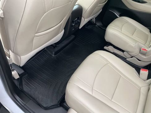 Used 2021 Buick Enclave Premium w/ Sun and Sites Package image 7