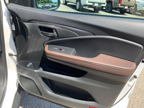 Used 2024 Honda Passport EX-L image 19