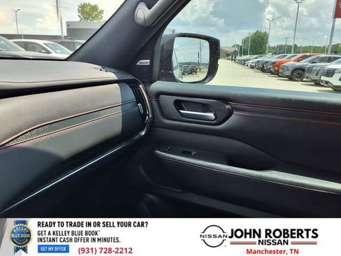 Used 2025 Nissan Armada PRO-4X AWD/4WD image 8