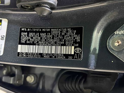 Used 2017 Toyota Corolla LE image 27