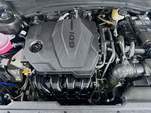 Used 2025 Kia Sportage LX image 31