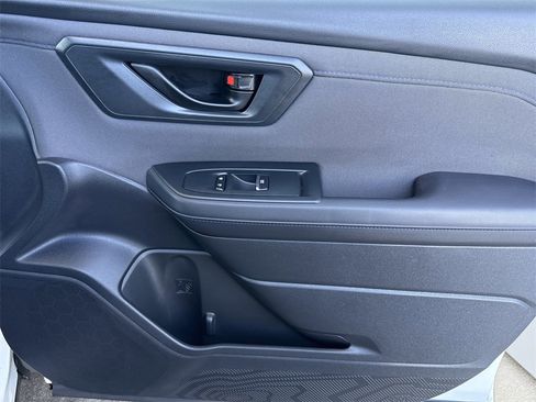 Certified 2025 Subaru Forester Premium w/ Protection Package (1PH) image 36