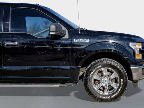 Used 2016 Ford F150 XLT w/ Equipment Group 302A Luxury image 7