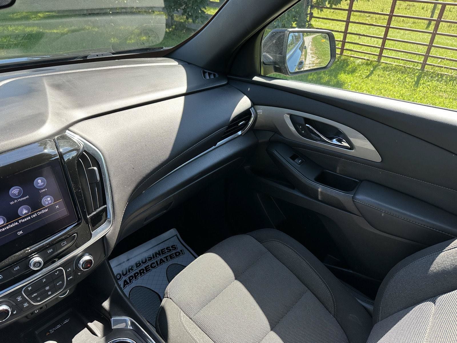 Used 2023 Chevrolet Traverse LT FWD image 42