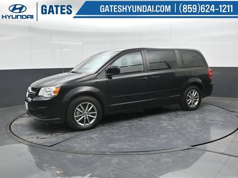 Used 2016 Dodge Grand Caravan SE image 7