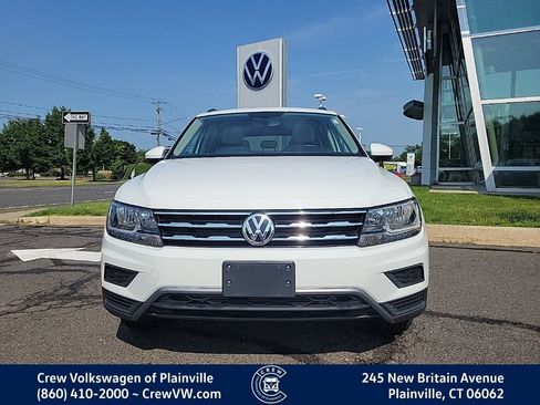 Certified 2021 Volkswagen Tiguan SE w/ Panoramic Sunroof Package AWD/4WD image 22